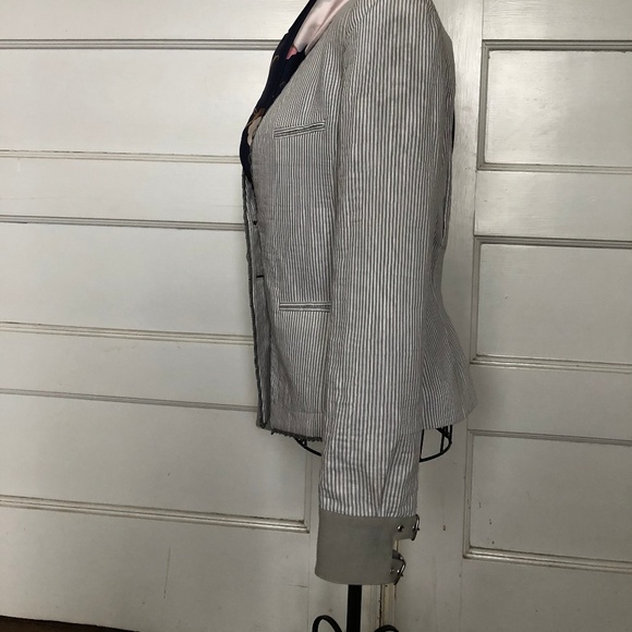 Emporio Armani Grey Pinstripe Blazer Buckle sz 4 - Picture 3 of 8